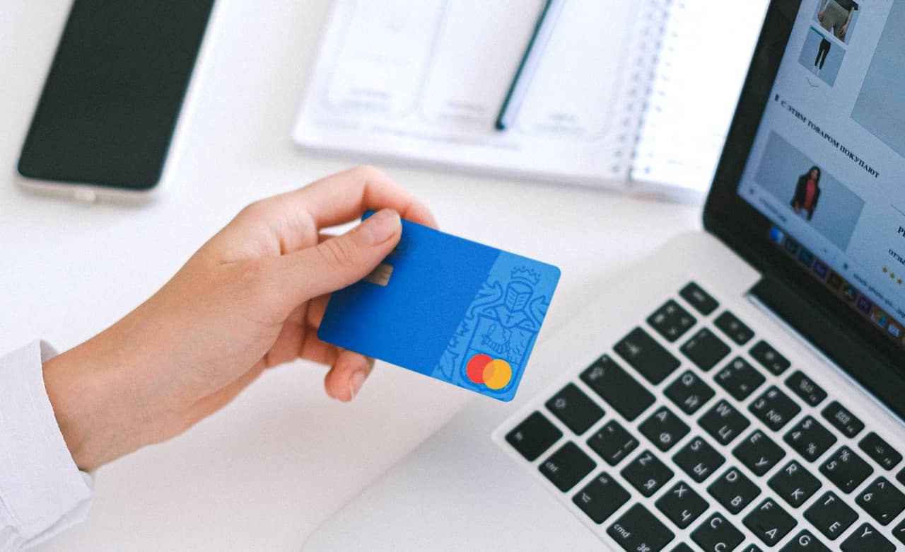 Online betaling met creditcard tijdens het afrekenen in een WooCommerce webshop.
